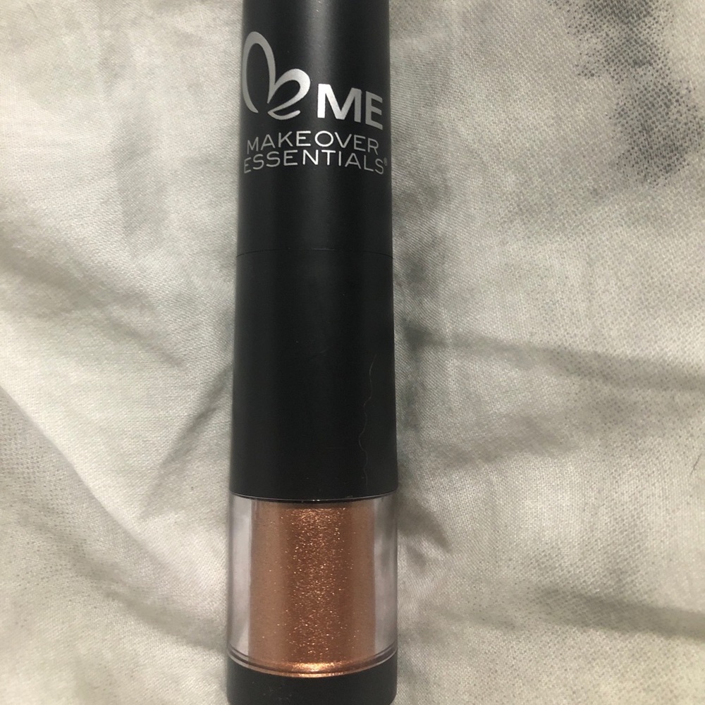 Makeup Essentials Shimmer Brush Bronze!!